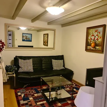 Tamar Apartment *